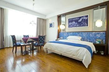 Miaozu Buyi Hotel Fenghuang Esterno foto