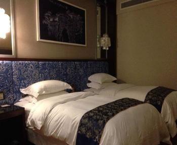 Miaozu Buyi Hotel Fenghuang Esterno foto
